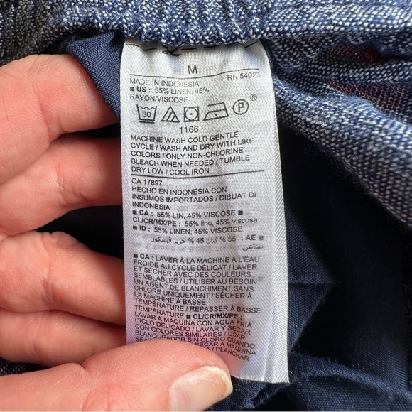 Old navy pull on denim look linen shorts - Picture 5 of 6